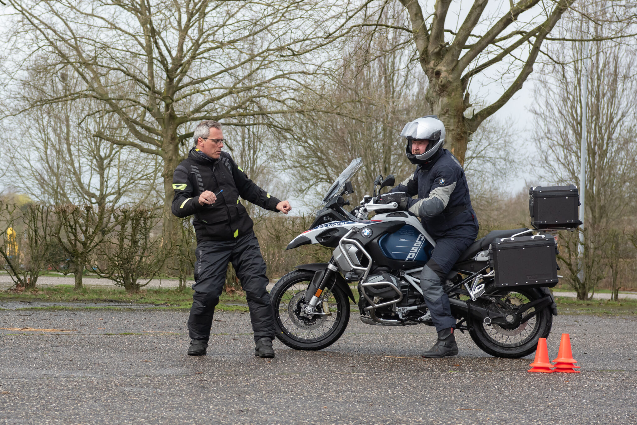 Clinic Bochten met de motor - bochtentraining motor - Bochten cursus motor - cursus bochtentechniek motor - motor training bochten - motorcursus bochten - motorrijden bochten training
