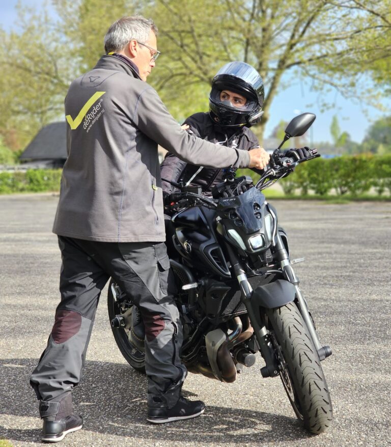 deRijder opfriscursus persoonlijke begeleiding motorrijden